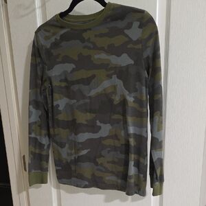 Cat & Jack Men's Long Sleeve Camo Crewneck - Olive & Gray